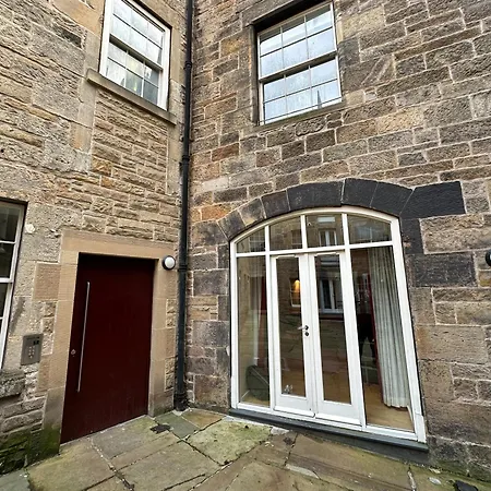 Apartment Edmonstone Old Town