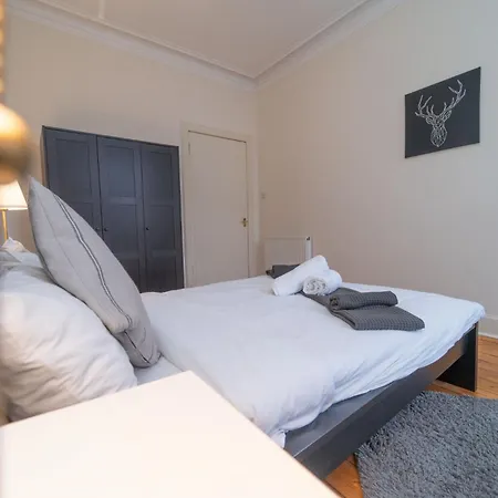 Large Corner *