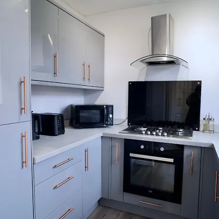 Modern 2 Bedroom In Free Parking *