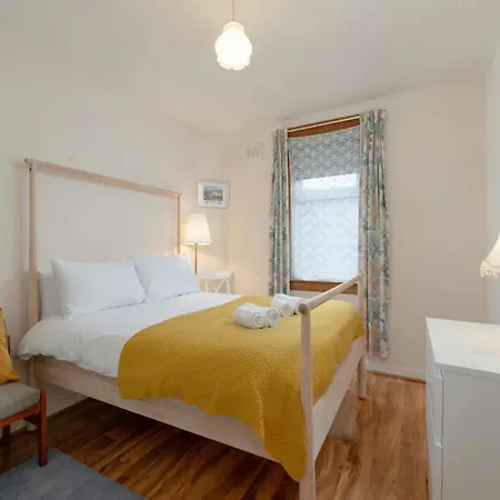 Spacious Murrayfield Flat - Pass The Keys Tatil Evi *