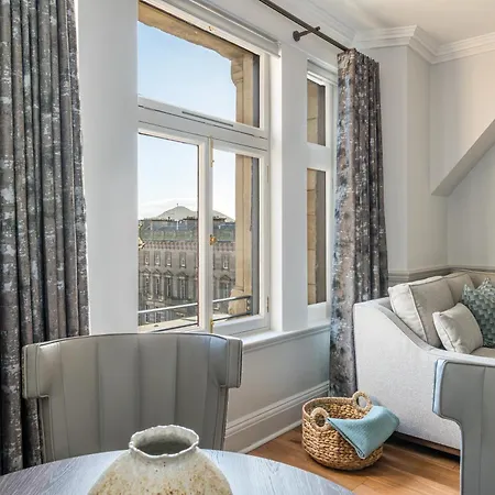 Righ Residences - George Street *