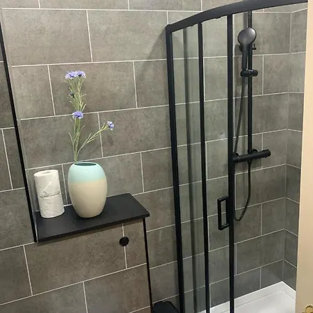 Stockbridge Two Bedroom Edinburgh