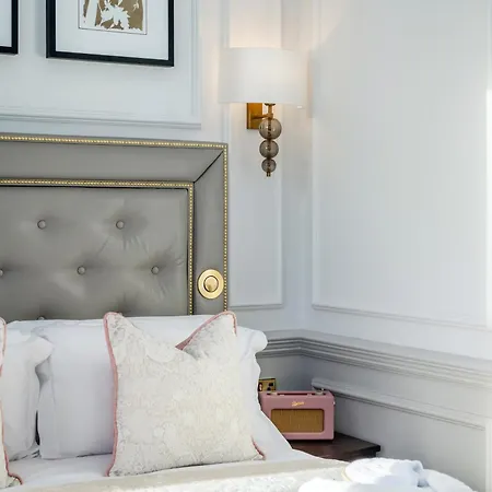 Righ Residences - George Street