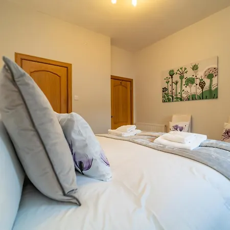 Spacious 3 Bed Townhouse With Parking Apartamento Edimburgo
