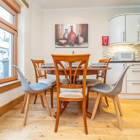 Apartamento Spacious 3 Bed Townhouse With Parking Edimburgo