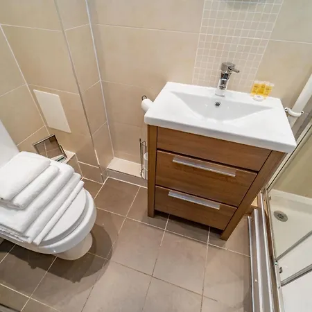 Apartamento Spacious 3 Bed Townhouse With Parking *