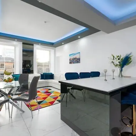 Spacious Modern Centre Castle Views Apartmán Edinburgh