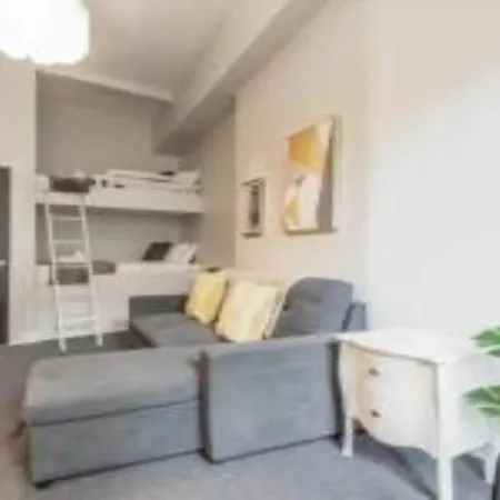 Apartment Pass The Keys Main Door 3 Bed With Free Parking Edinburgh