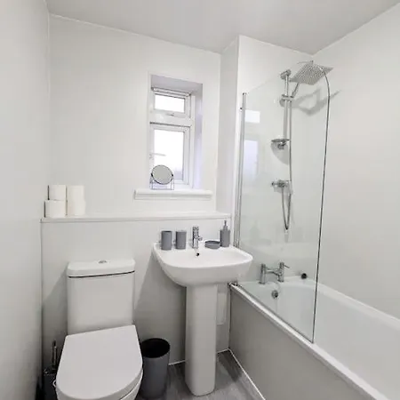 3 Bedroom Sleeps 8 * 爱丁堡