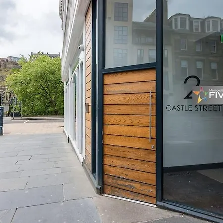 Cool Urban With Stunning Castle Views *