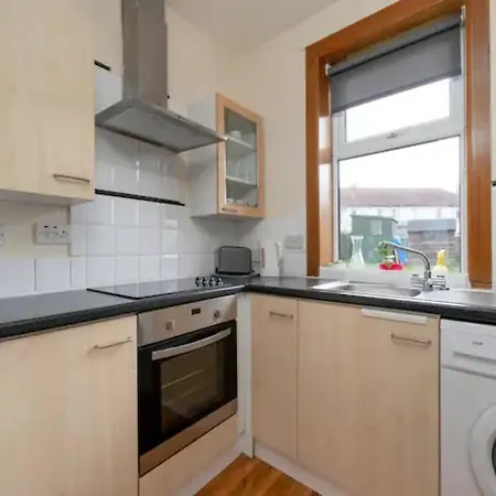 Spacious Murrayfield Flat - Pass The Keys 度假居