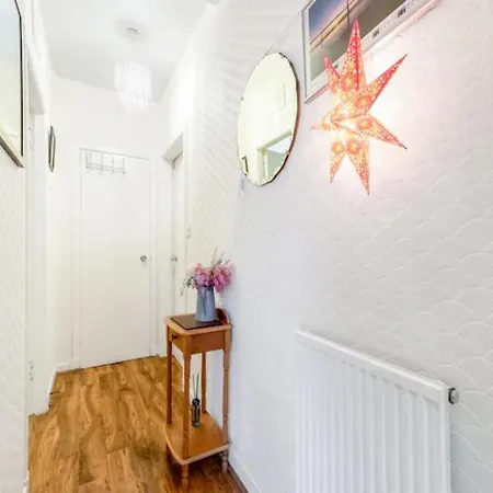 度假居 Spacious Murrayfield Flat - Pass The Keys 爱丁堡