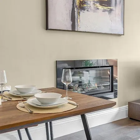 Elegant 3Bed-Central Edinburgh -By Holiday Homes