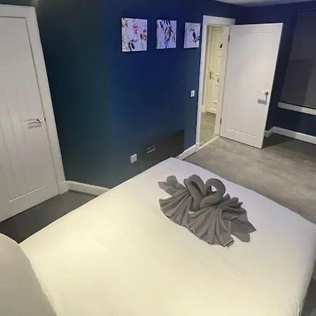 Murrayfield Stadium Basement - 3 Bed 3 Bath 아파트 에든버러