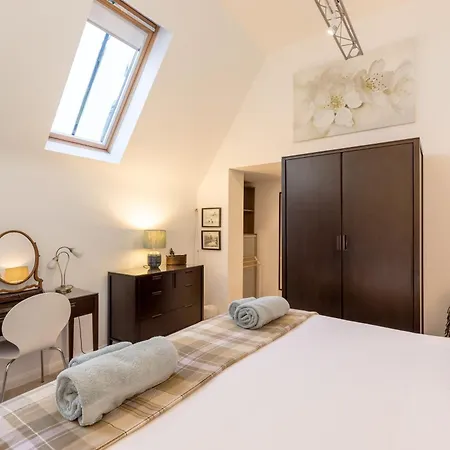 The Albany Lane Tatil Evi *