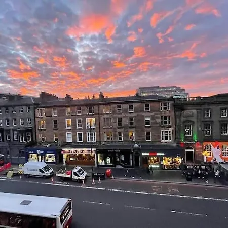 Daire Spacious Modern Centre Castle Views