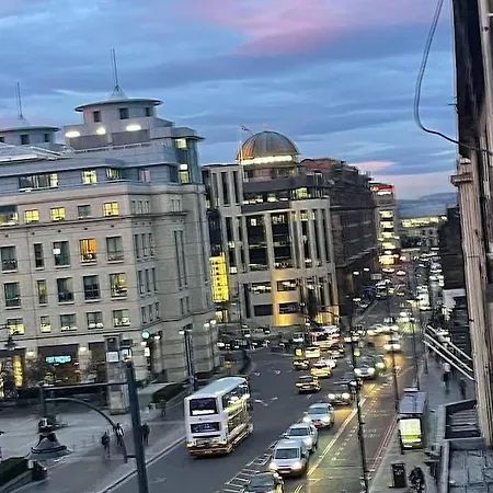 Spacious Modern Centre Castle Views Apartmán Edinburgh