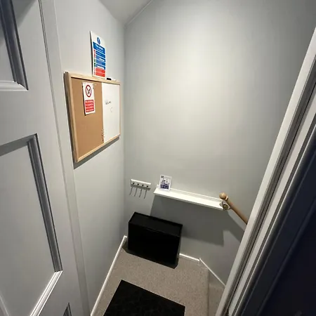 One Bee * إدنبرة