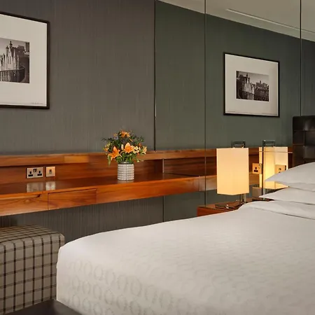 Sheraton Grand & 5*
