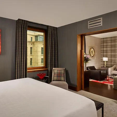 Sheraton Grand & Hotel