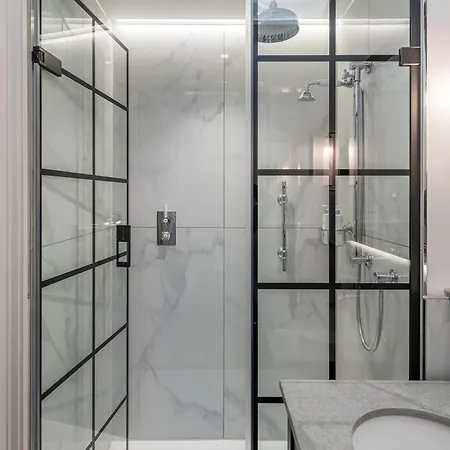 Righ Residences - George Street Эдинбург