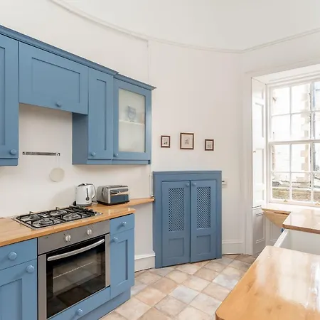 Melville Street * Edinburgh