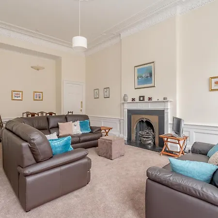 Melville Street Apartment