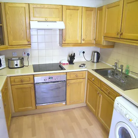 Royal Mile, - 2 Bedroom *