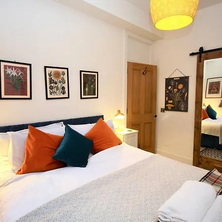 アパート The Holyrood Park Hideaway Is A Lush & Arty 2 Double Bed *