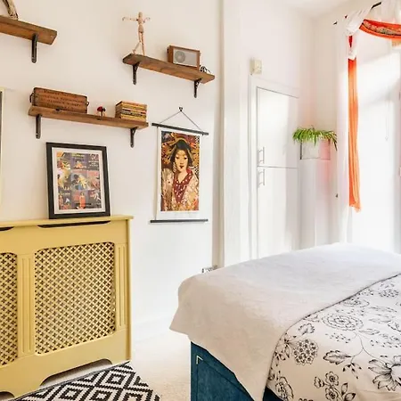 The Holyrood Park Hideaway Is A Lush & Arty 2 Double Bed * 爱丁堡