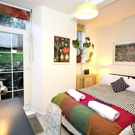 アパート The Holyrood Park Hideaway Is A Lush & Arty 2 Double Bed