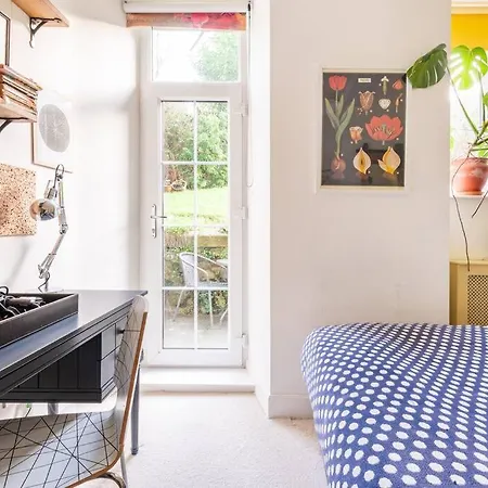 アパート The Holyrood Park Hideaway Is A Lush & Arty 2 Double Bed *