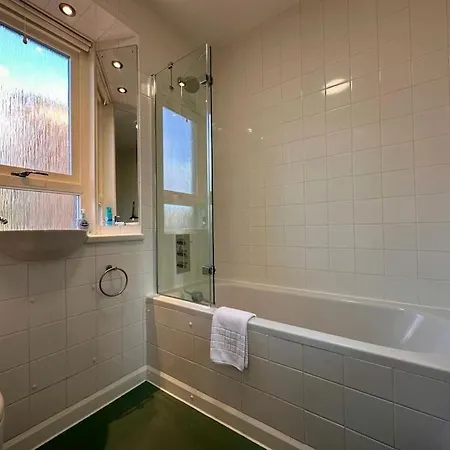 Appartamento Old Town Bolthole. Canongate 2ba Edimburgo