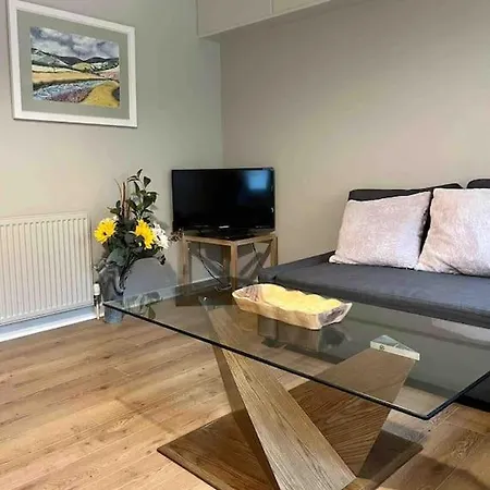 Apartman Modern 2 Bedrooms & Two Bathrooms *