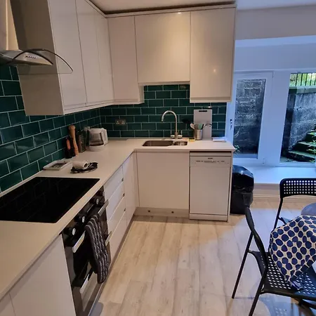Apartamento A Unique Two Level Main Door Flat In Leith, 3 Bedrooms. Edimburgo