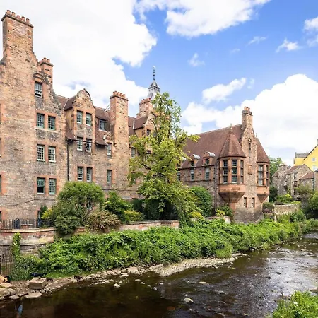 The Well Court 에든버러