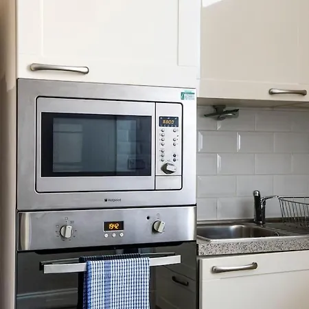 George Iv Bridge - Superbly Located 3 Bedroom!