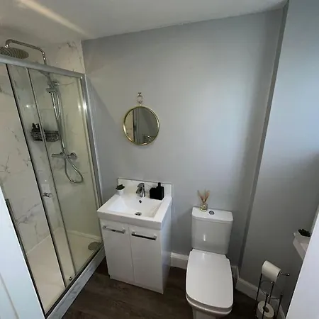 The Gate House - 3 Bed & Parking