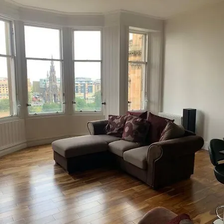 Modern Flat With Views By The Royal Mile *