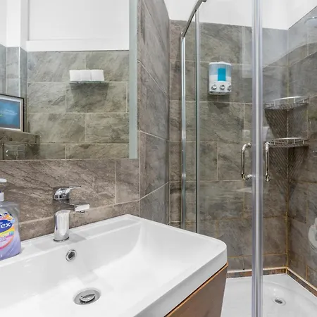 Cosy Modern Centre Flat * إدنبرة