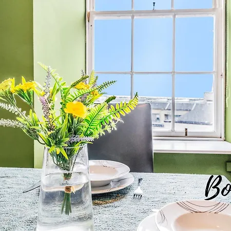 Belleville Central St James Quarter Free Offsite Parking & Views By Bonjour Residences