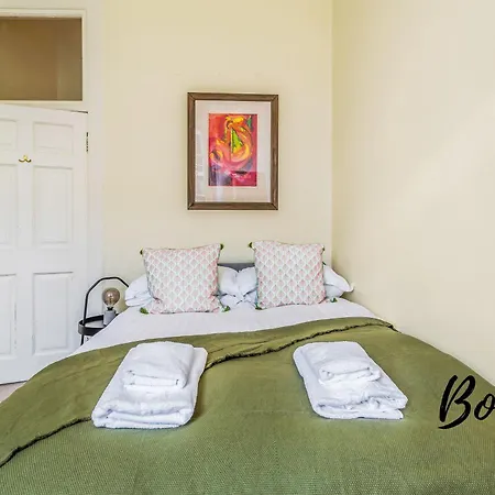 Belleville Central St James Quarter Free Offsite Parking & Views By Bonjour Residences דירה