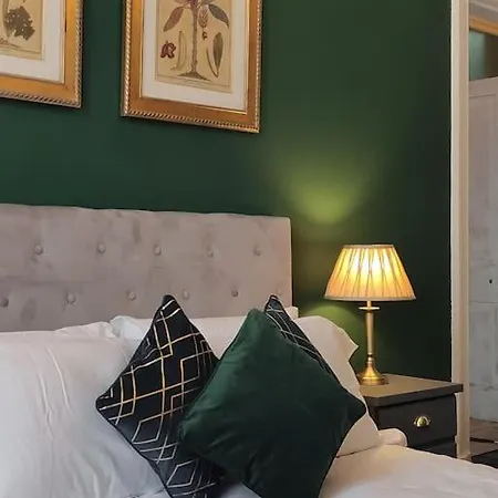 Beautiful Georgian New Town 2 Bed Apartment Edinburgh