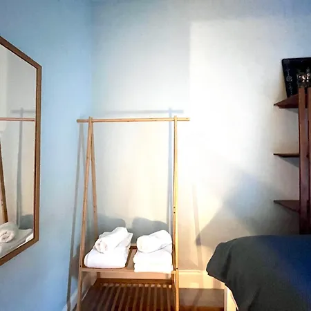 Garden Flat شقة *