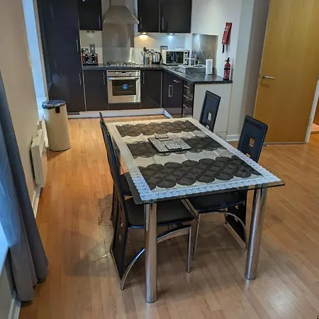 Апартаменты Modern 2 Bed With Stunning Seaside View Эдинбург