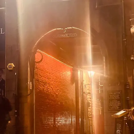 Historic Royal Mile Flat , 5min From Waverly Railway Station Edimburgo