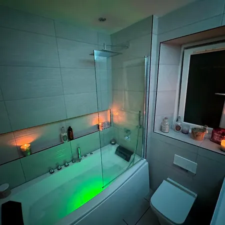 Daire Immanuel House - Modern Luxury Victorian 1872 - Free Parking & Superfast Fibre Optic Wifi Edinburgh