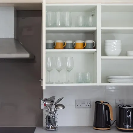 Ground Floor 2 Bed Flat Slateford エディンバラ