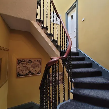 - Gilmore ゲストハウス エディンバラ