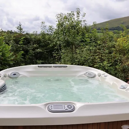 Semesterbostad Damhead In With A Hot Tub Edinburg